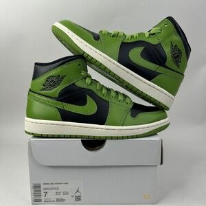 Nike Shoes Air Jordan 1 Mid Retro WMNS “Black Altitude Green” 2024